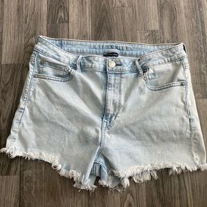 American Eagle high rise short